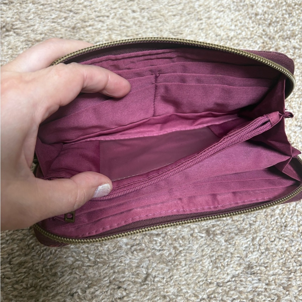 Travelon maroon floral wallet wristlet travel organization clean minor wear EUC - Picture 10 of 14